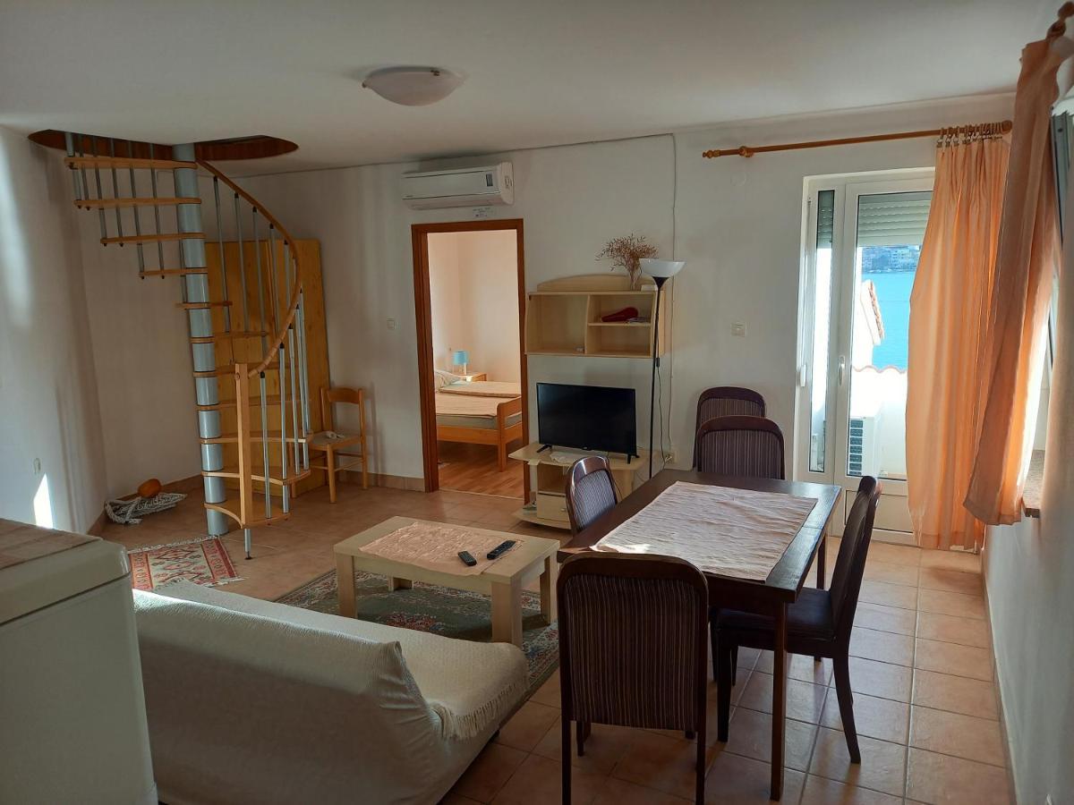 Apartman Supetarska Draga Lejlighed Eksteriør billede